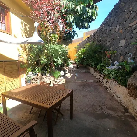 Big At Lila בית הארחה